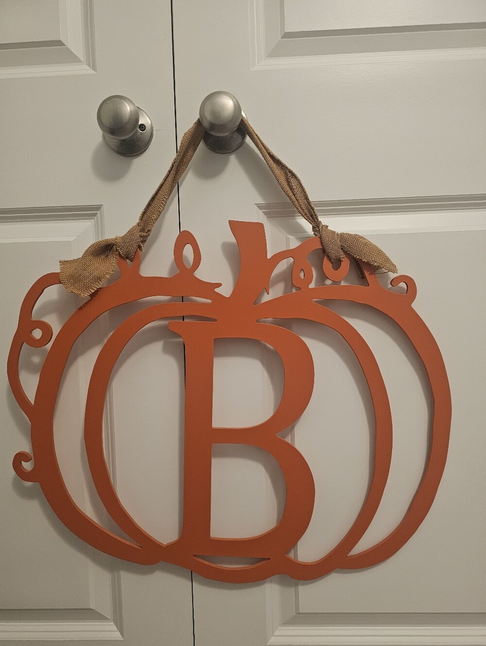 "B" Fall Door Hanger
